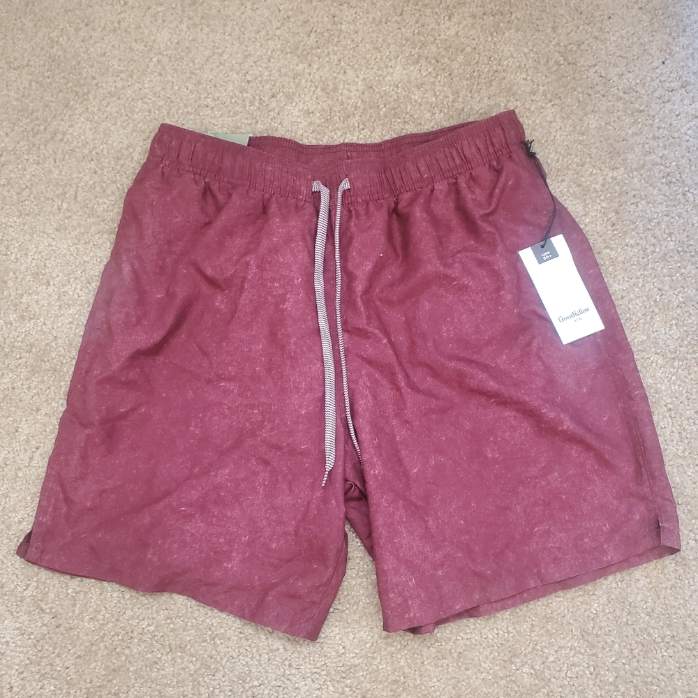 NWT 7" swim trunks
